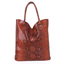 ����2024Ů�¿���|���߼y���ذ����e�����������r��ُ���