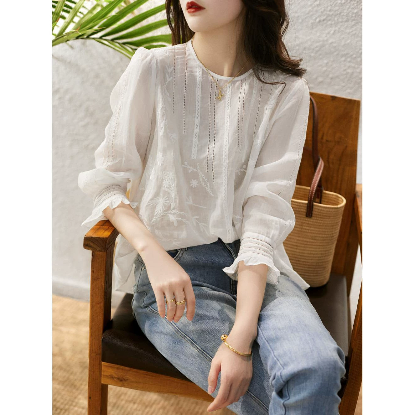 Японские и корейские женские слабо красивые полые продольные стрейч позиционирование вышитые рами маленький Топ