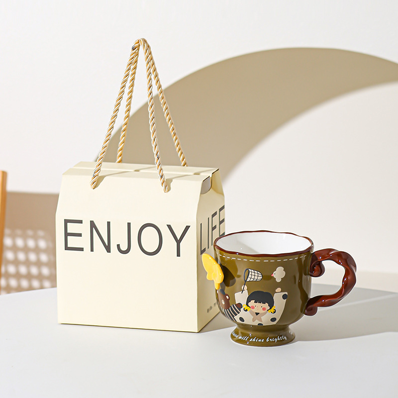 Retro encantadora chica taza de cerámica de alto valor de visualización de oficina casa taza de agua taza de café mano regalo de cumpleaños al por mayor