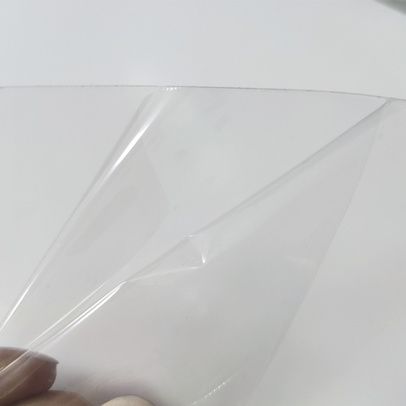 Montaje en frío Super transparente PET cristal película anti-arañazos película templada montaje tablero de PVC 18 alambre Membrana de alta permeabilidad bobina ventas directas de fábrica