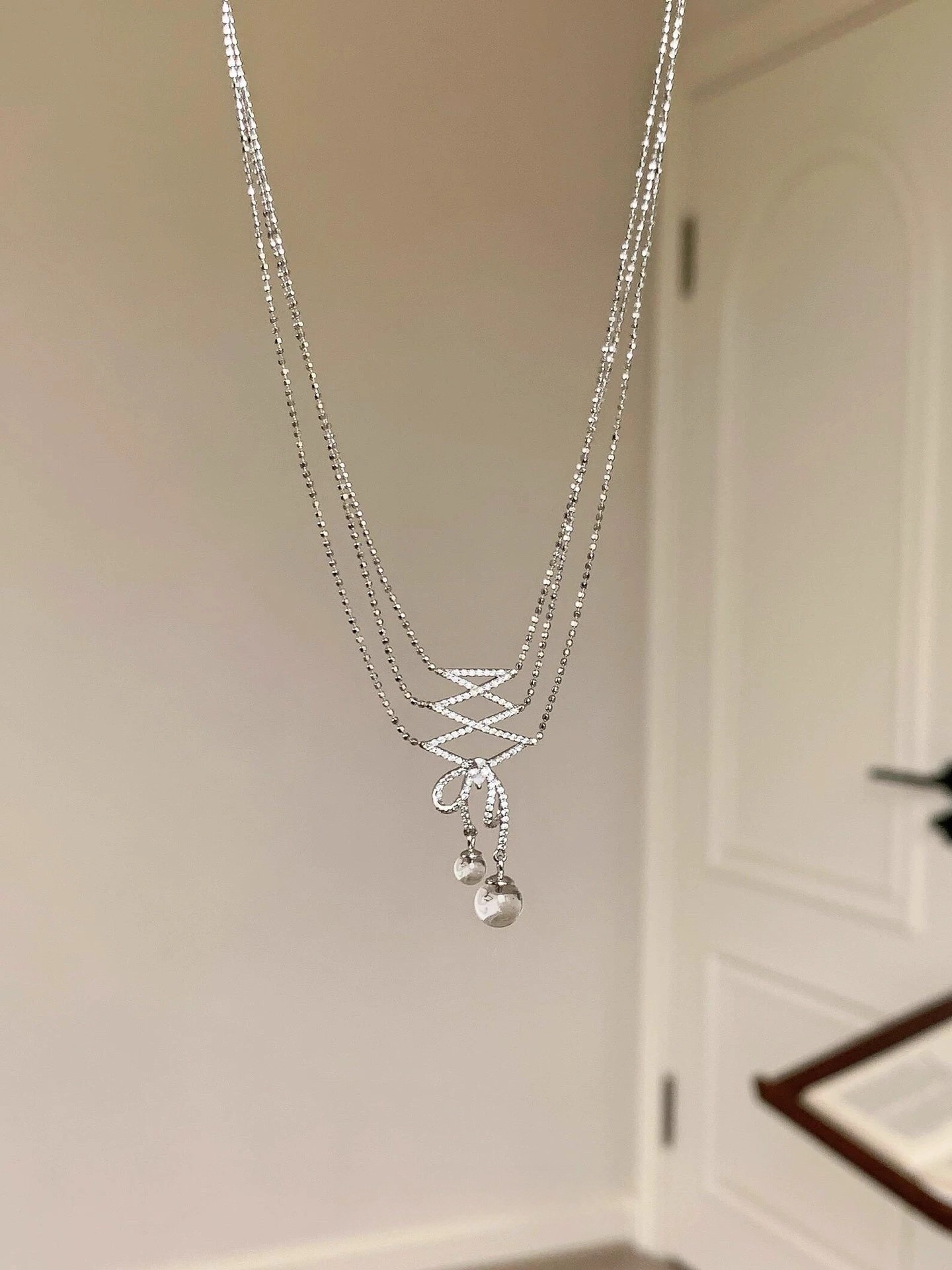 Silver Bowknot Beaded Necklace Elegant Transparent Collarbone Chain_voghion.com