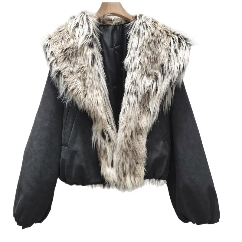 El diseño imita la piel de visón con una solapa larga y suelta, chaqueta corta para mujeres en invierno de 2025 nueva ropa de algodón con cuello de lana cálido.