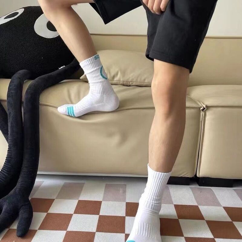 3/2 Pairs of Lightning Sports Socks with Towel Bottoms, Thickened Mid-High Men's Socks, Basketball Socks, Terry Socks for Running and Volleyball