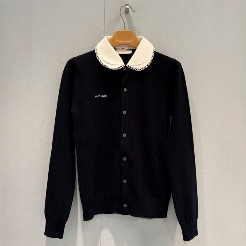 Shenzhen Haodin 26 Autumn/Winter New Collection Letter Embroidery Logo Elegant Doll Collar Wool Knit Cardigan for Women In Stock Shenzhen Haodin 26 Autumn/Winter New Collection Letter Embroidery Logo Elegant Doll Collar Wool Knit Cardigan for Women In Stock