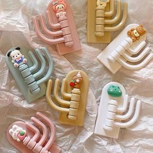 卡通塑料三钩挂钩可爱学生创意免打孔无痕强力粘钩门口挂衣钩子