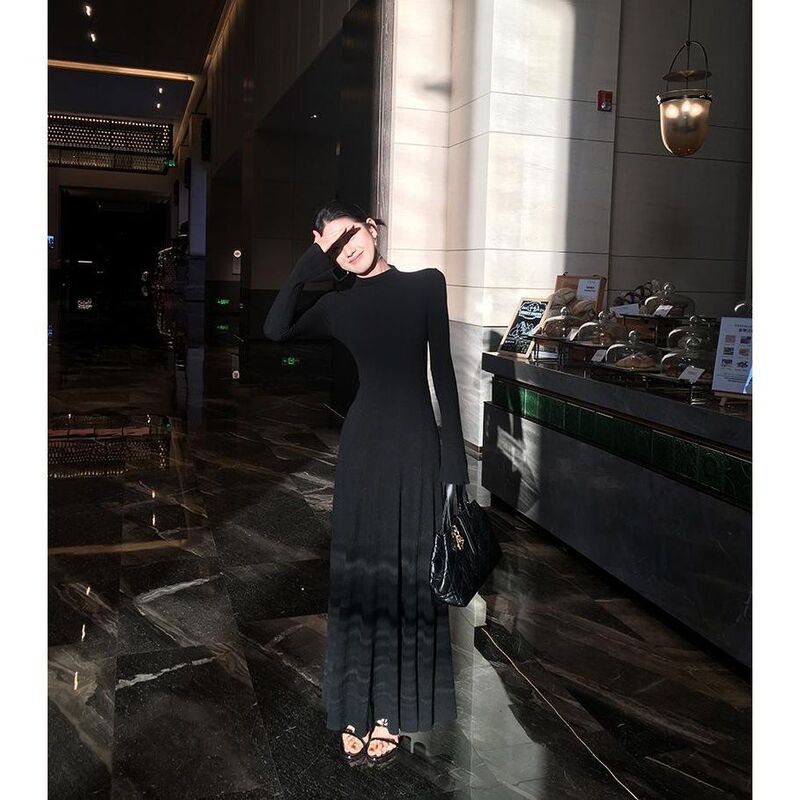Long Bell-Sleeved, Half-High Collar Winter Dress with a Flared Skirt That Exudes a French Style