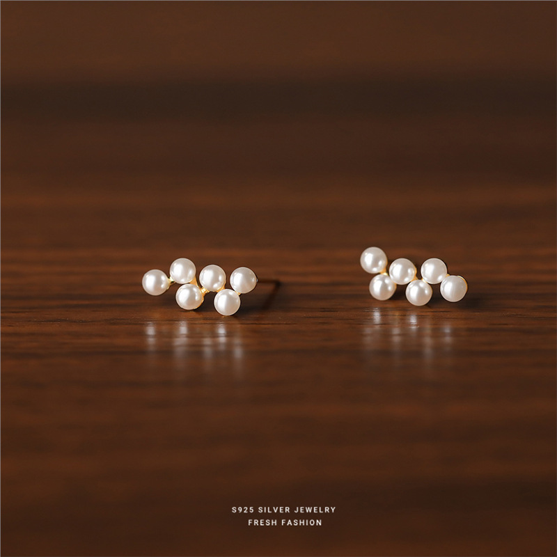 S Pure Silver Grape Pearl for Women's East Gate Elegance Instagram Style Simple and Versatile Girl Feeling Earrings_voghion.com