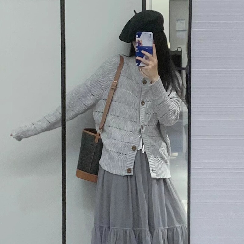 韩系灰色镂空毛衣外套女士新款早秋chic设计感外搭针织衫开衫上衣|undefined