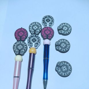 Cross-border hot new products: imitation big-name silicone cartoon beads beaded factory wholesale