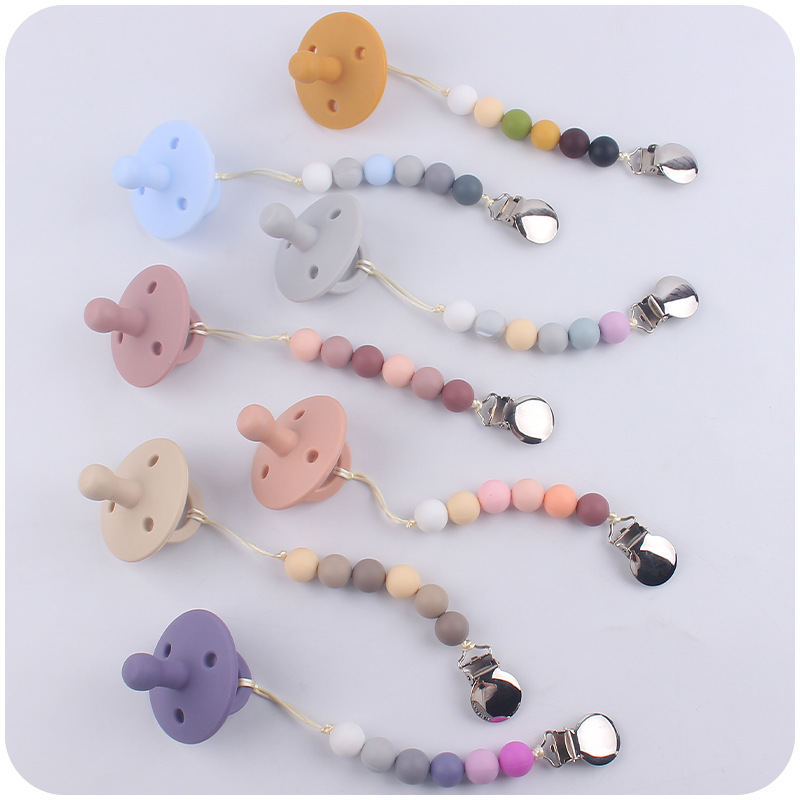 Nuevo bebé suministros contraste color cuentas de silicona pezón cadena calmante bebé silicona pezón anti-caída Cadena de dos piezas conjunto