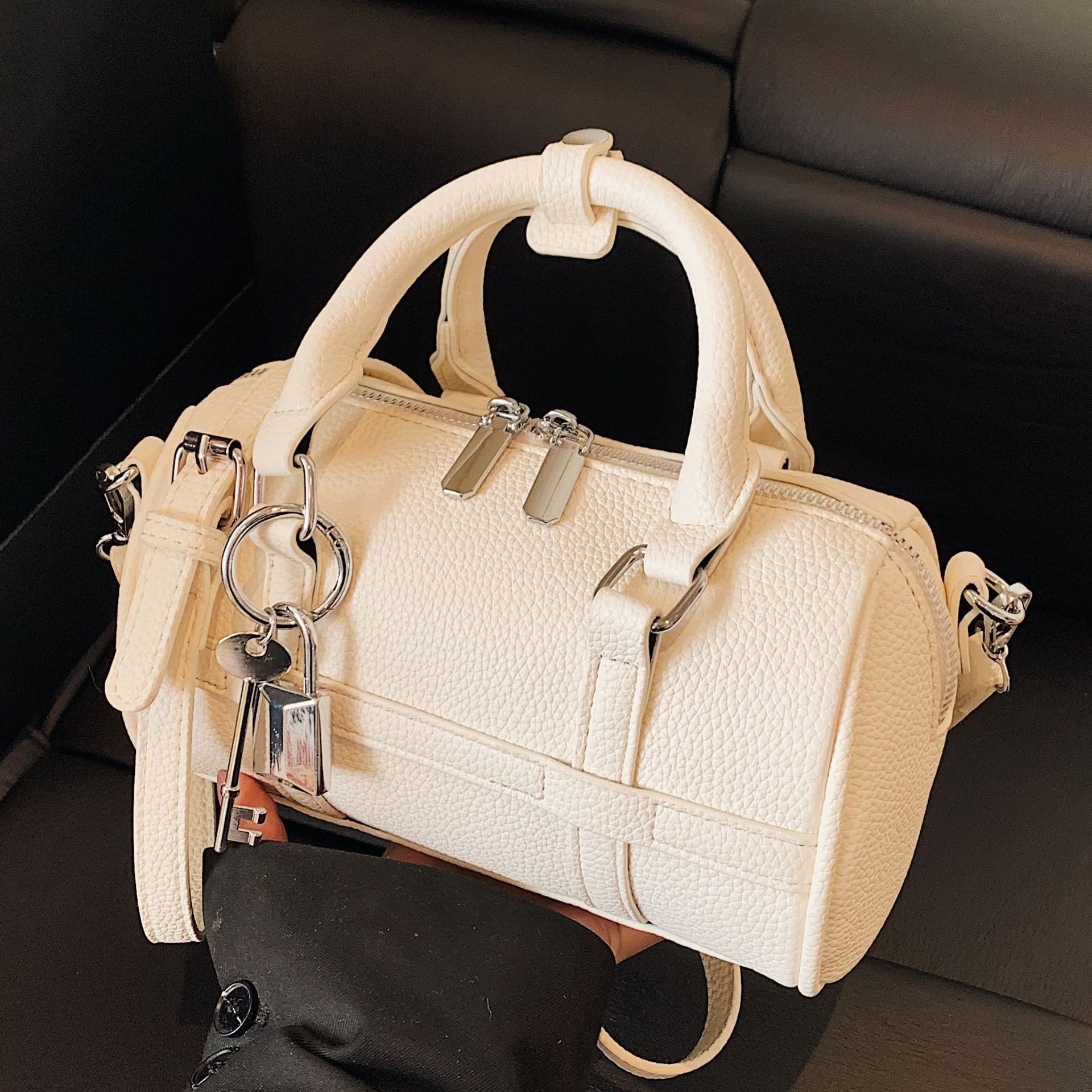 Fashion Women's Bowling Bag 2025 Autumn New Arrival Minimalist Niche Trendy PU Leather Shoulder Crossbody Work Bag