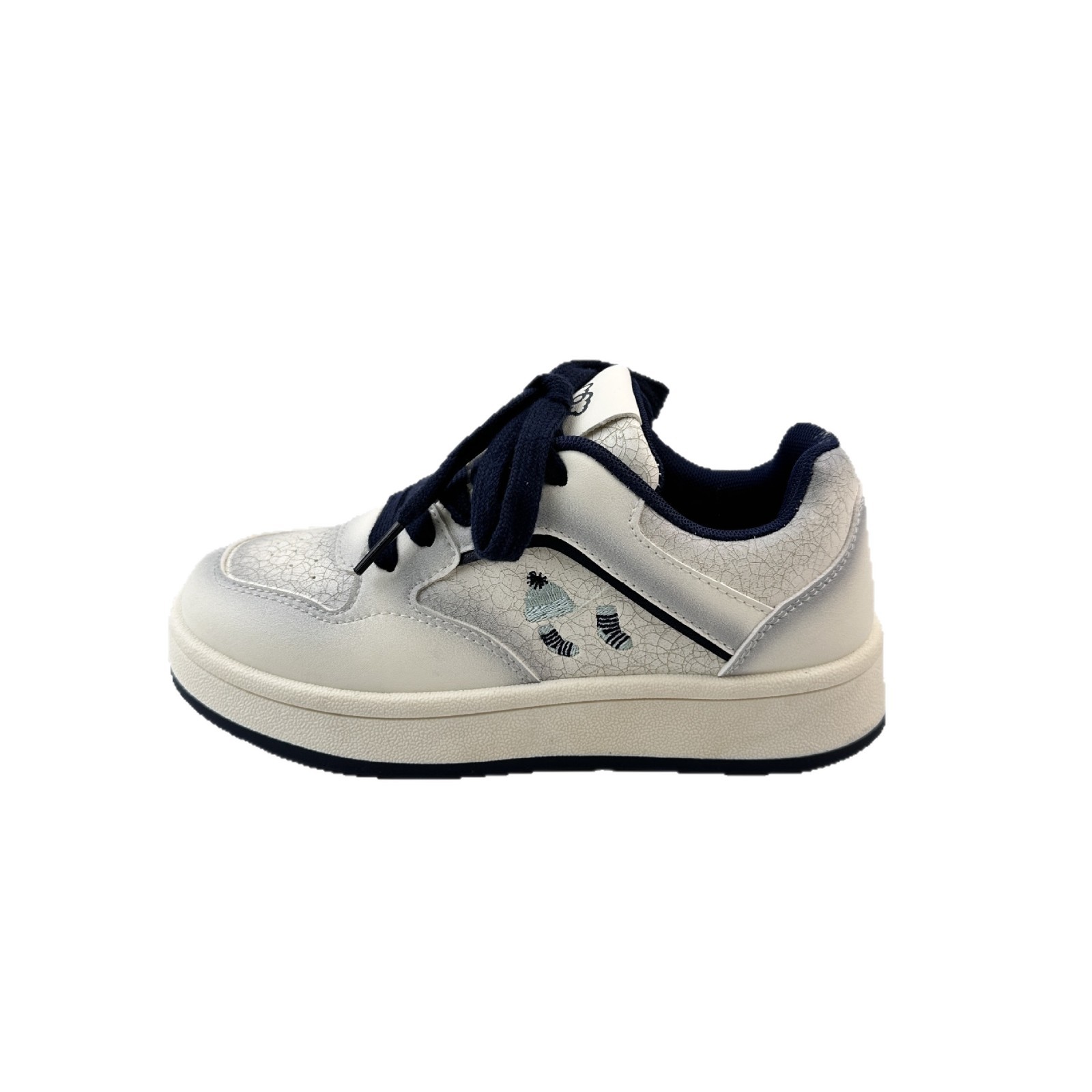 Zapatos blancos de fondo grueso de estudiantes de ondas distantes para mujeres 2025 otoño in-mode universal de moda de estudiantes zapatos de skate casuales zapatos de pan