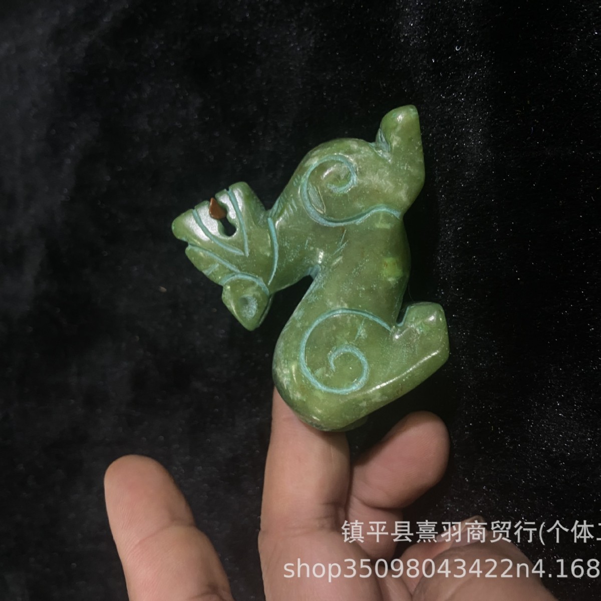 용 모양의 장식품 1