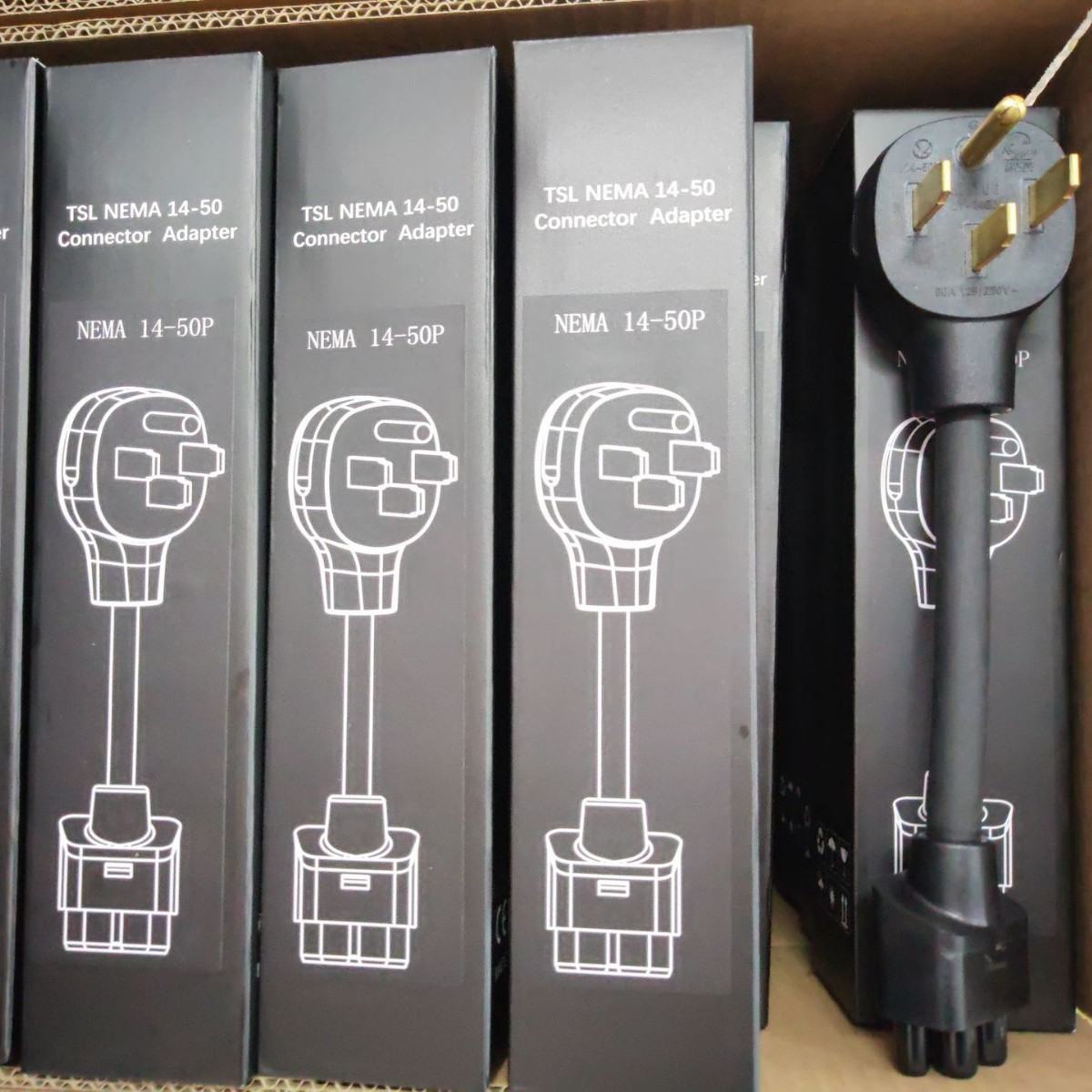 供应特斯拉转换插头转接头14-50P14-30P14-60P5-15P