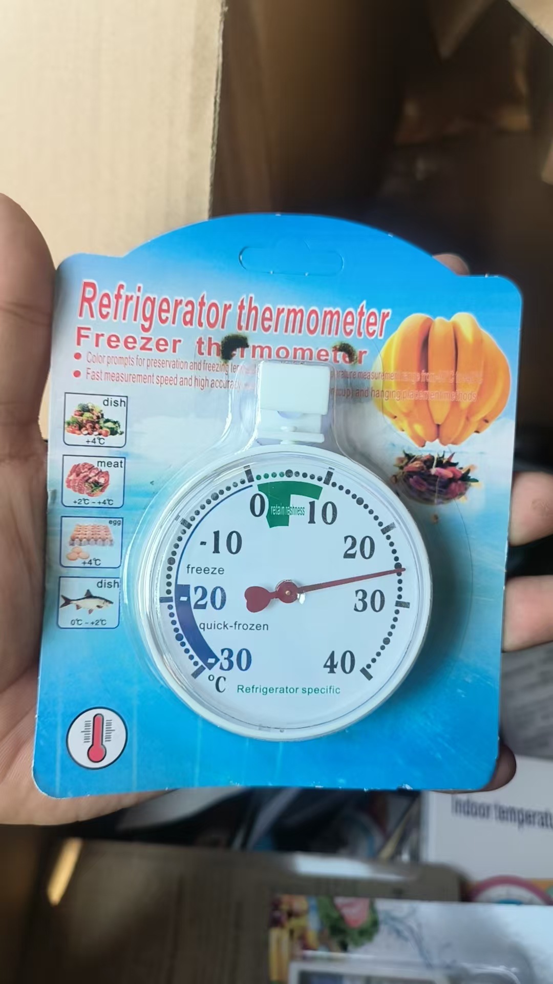 English version round refrigerator thermometer