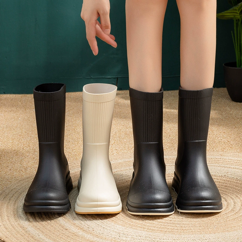 Новая модель дождевая обувь женская мода корейская среднекварная водонепроницаемая обувь нескользящая на толстой подошве износостойкие сапоги для взрослых кухня работа резиновая обувь