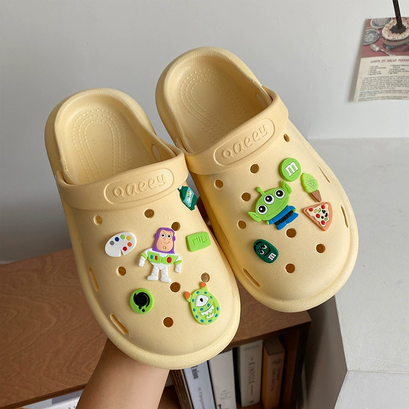 Летняя верхняя одежда для женщин Dly Croc Shoes, новые с толстой подошвой пляжные нескользящие милые баотоу тапочки