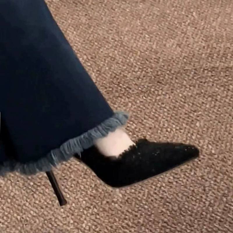 Черные тканые однослойные туфли на высоком каблуке с V-образным вырезом Осень и зима 2023 новые нишевые однослойные туфли с острым темпераментом в стиле Chanel женские туфли на шпильке