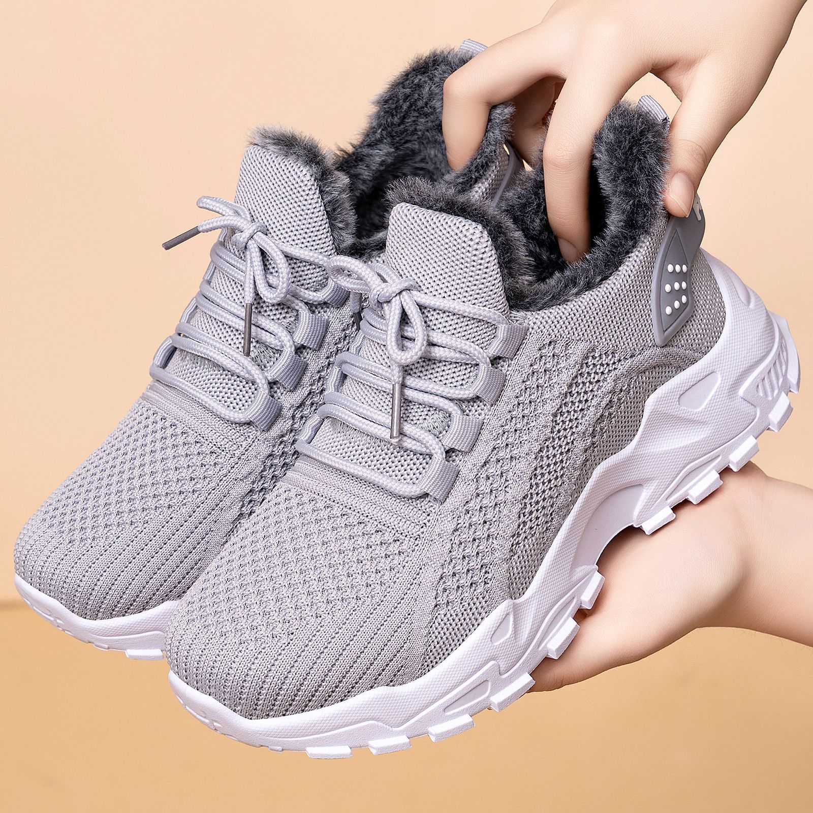 Zapatos de mujer otoño y invierno transfronterizos temu grandes zapatos de terciopelo, zapatos de padre, zapatos de algodón, zapatos de invierno calientes.