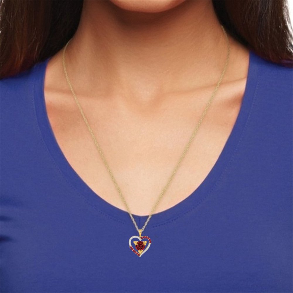 New Elegant Rose Blossoms Heart Shaped Diamond Set Necklace Female Niche Design, Premium Birthday Gift for Girlfriend_voghion.com