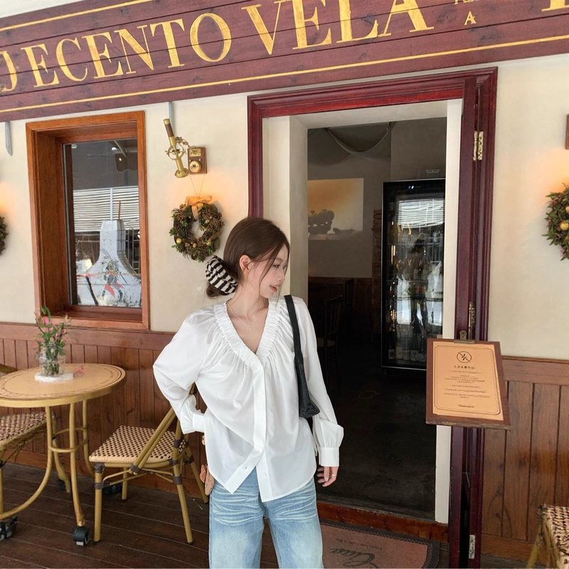 法式气质v领褶皱白色衬衫女装2025秋季新款宽松显瘦小众别致上衣|undefined