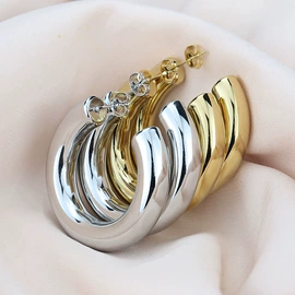 耳钉;耳扣;耳环