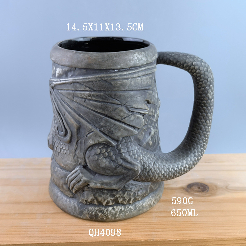 Juego de tronos Jarra de cerveza Vaso de vino pirata creativo Vaso de cerveza con cordón de cerámica Vaso de dragón en relieve Personalidad de la barra