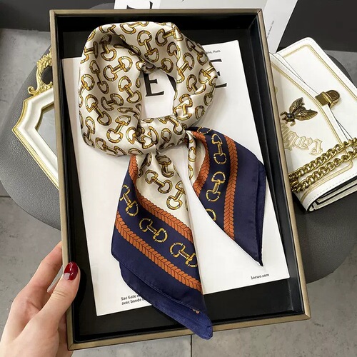 Metal horseshoe chain simulation silk 70 printed square scarf, elegant temperament matches professional shirt, silk tie, women's hair tie