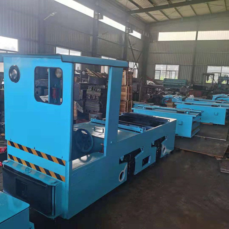 井下运输2.5吨工矿电机车 工矿架线式电机车柴油牵引运输机车