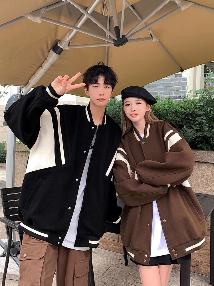 Uniforme de béisbol retro Chaqueta de tendencia estadounidense para hombres Chaqueta de vuelo de tendencia suelta para hombres y mujeres Moda de pareja