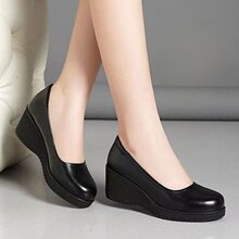 2025年新款软皮女鞋舒适圆头百搭坡跟工作鞋一脚蹬显瘦妈妈单鞋