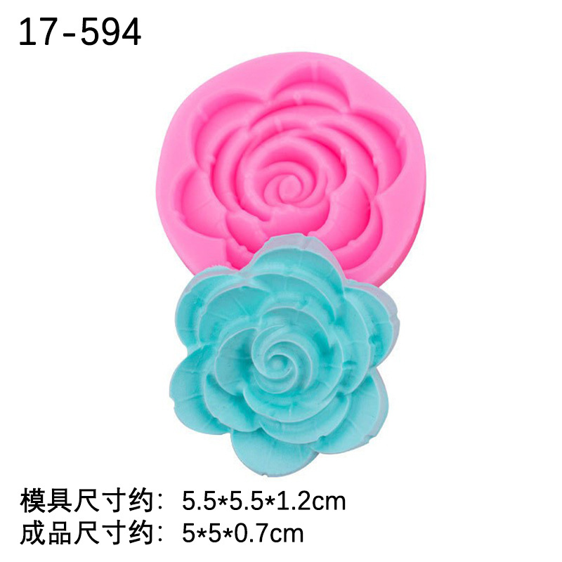 ヒナギクのバラの花の形のシリカゲルの型は砂糖のケーキの装飾の部品をひっくり返します。