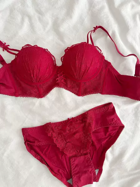 Burgundy set