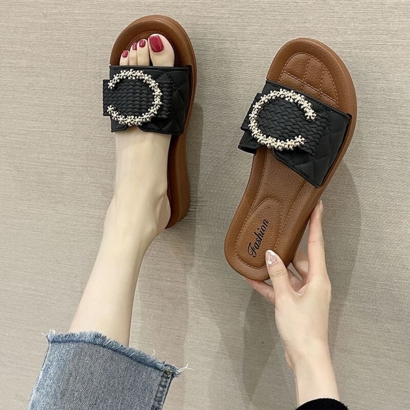 Women's Slippers 2024 New Fashion Style for Outdoor Wear, Soft-Soled, Indoor Non-Slip, Anti-Odor, One-Strap Slippers