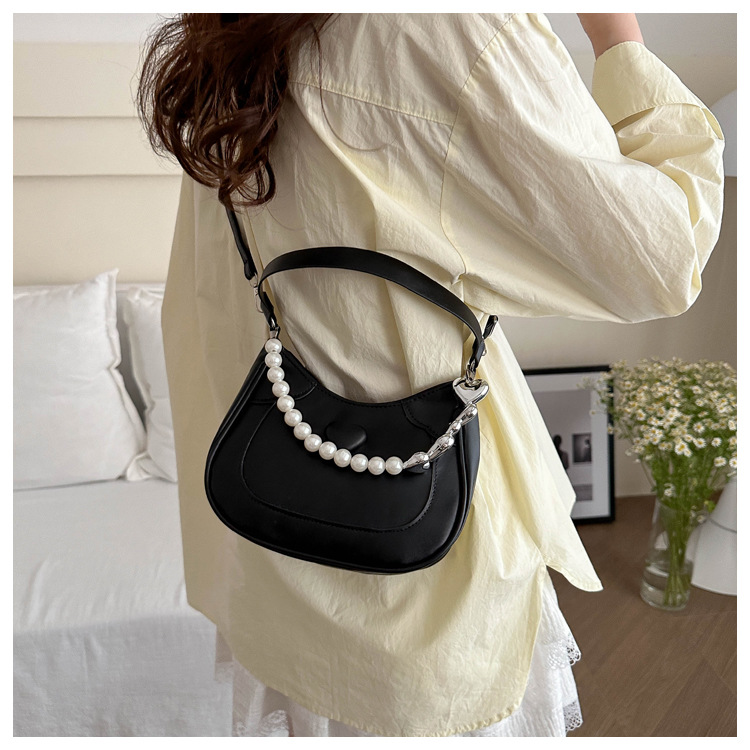 391g Weight Polyester Lining Material Beading, Sewing Thread Fashion Element Zipper Closure Type Single Shoulder Strap Strap Type Underarm Bag Bags Type Casual Occasion Pu Leather Material Heart Shape Pattern All Seasons Season Women's Gender Streetwear Style Dumpling Shape Shape Small Size Women's Small Pu Leather Heart Shape Streetwear Beading Sewing Thread Dumpling Shape Zipper Underarm Bag 7