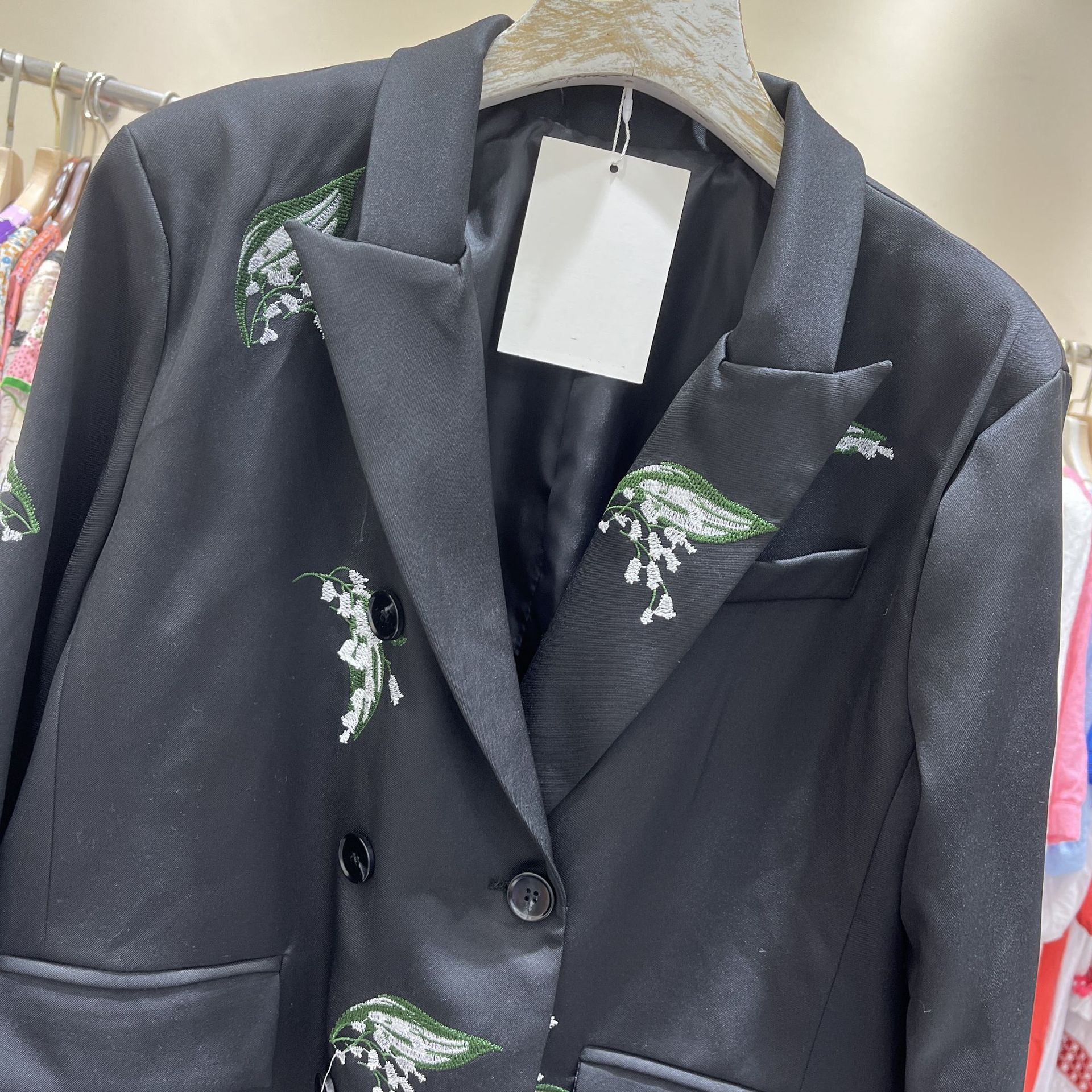Women's Black Embroidered Blazer Stylish Loose Fit Jacket For Women_voghion.com