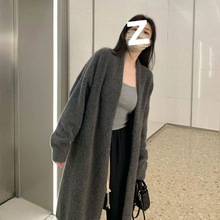 灰色中长款过膝毛衣外套女秋冬季2025新款慵懒风加厚针织开衫大衣