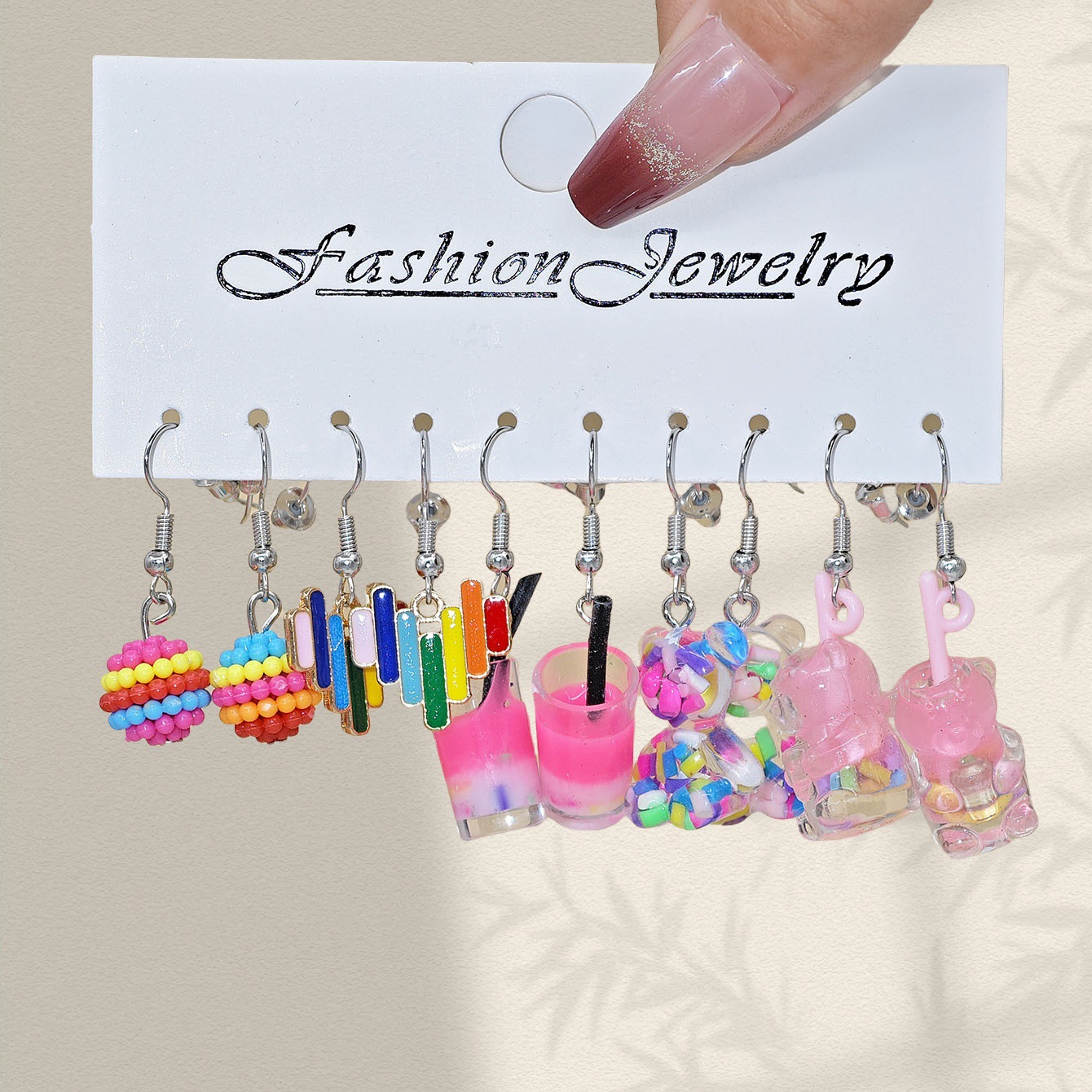 Europa y los EE.UU. dibujos animados transfronterizos animales osos lindos creativos simulación de alimentos aretes de resina de té de leche por mayor