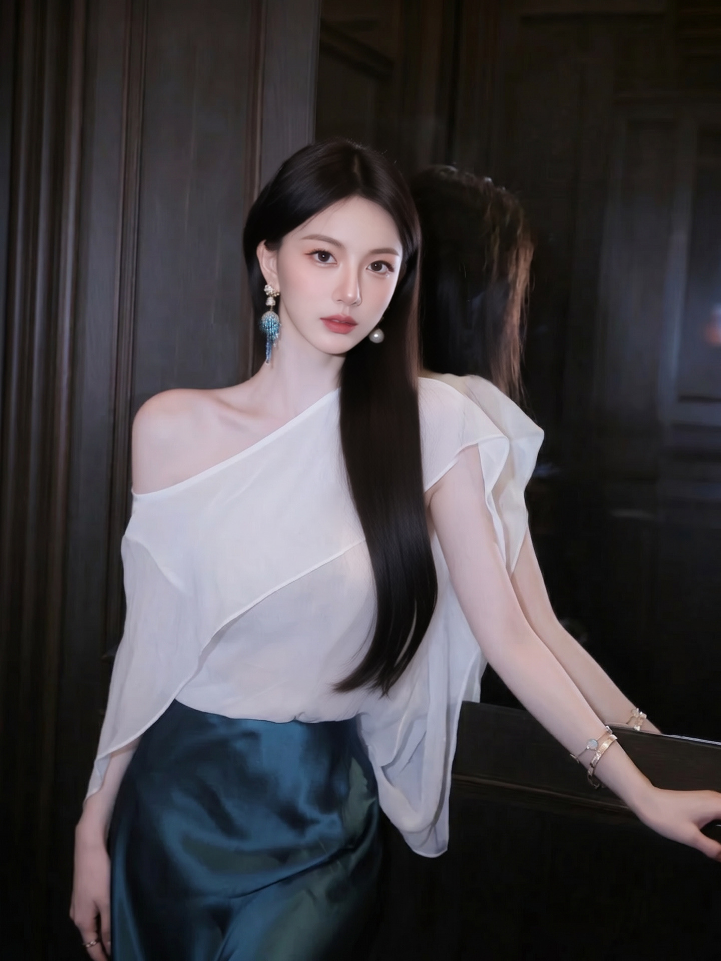 Áo sơ mi nữ cổ yếm tay ngắn phối ren trắng ngà — màu trắng ngà