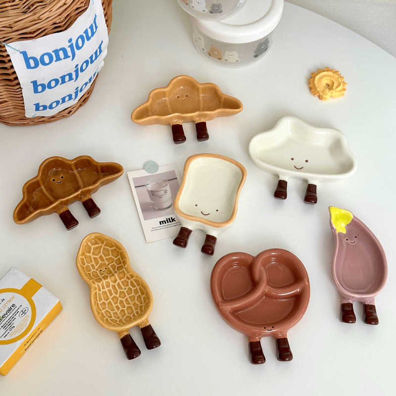 Instagram-Style Cute Bread-Shaped Ceramic Sauce Dish, Underglaze Colored Small Dish for Side Dishes, Hot Pot Seasoning Dish, Soy Sauce and Vinegar Dish, Dipping Sauce Dish Instagram-Style Cute Bread-Shaped Ceramic Sauce Dish, Underglaze Colored Small Dish for Side Dishes, Hot Pot Seasoning Dish, Soy Sauce and Vinegar Dish, Dipping Sauce Dish