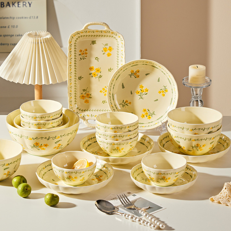 Cream Style Underglaze Color Small Fresh Plate Dish Ceramic Tableware Dish Set Home Dining Plate Dish Noodle Soup Bowl