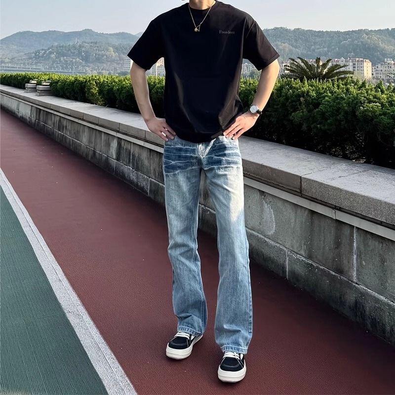 Light blue lightning wash denim pants for men, suitable for spring, autumn, and winter, with a stylish and cool American look, straight-leg, slightly flared, and curved-leg design Light blue lightning wash denim pants for men, suitable for spring, autumn, and winter, with a stylish and cool American look, straight-leg, slightly flared, and curved-leg design