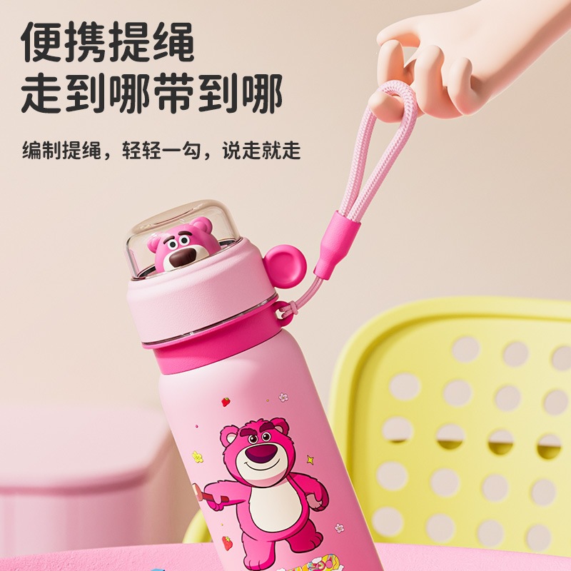 Osos de fresa niños 304 acero inoxidable de alto valor de caricatura taza caliente especial para la escuela doble bebida taza de agua portátil de paja