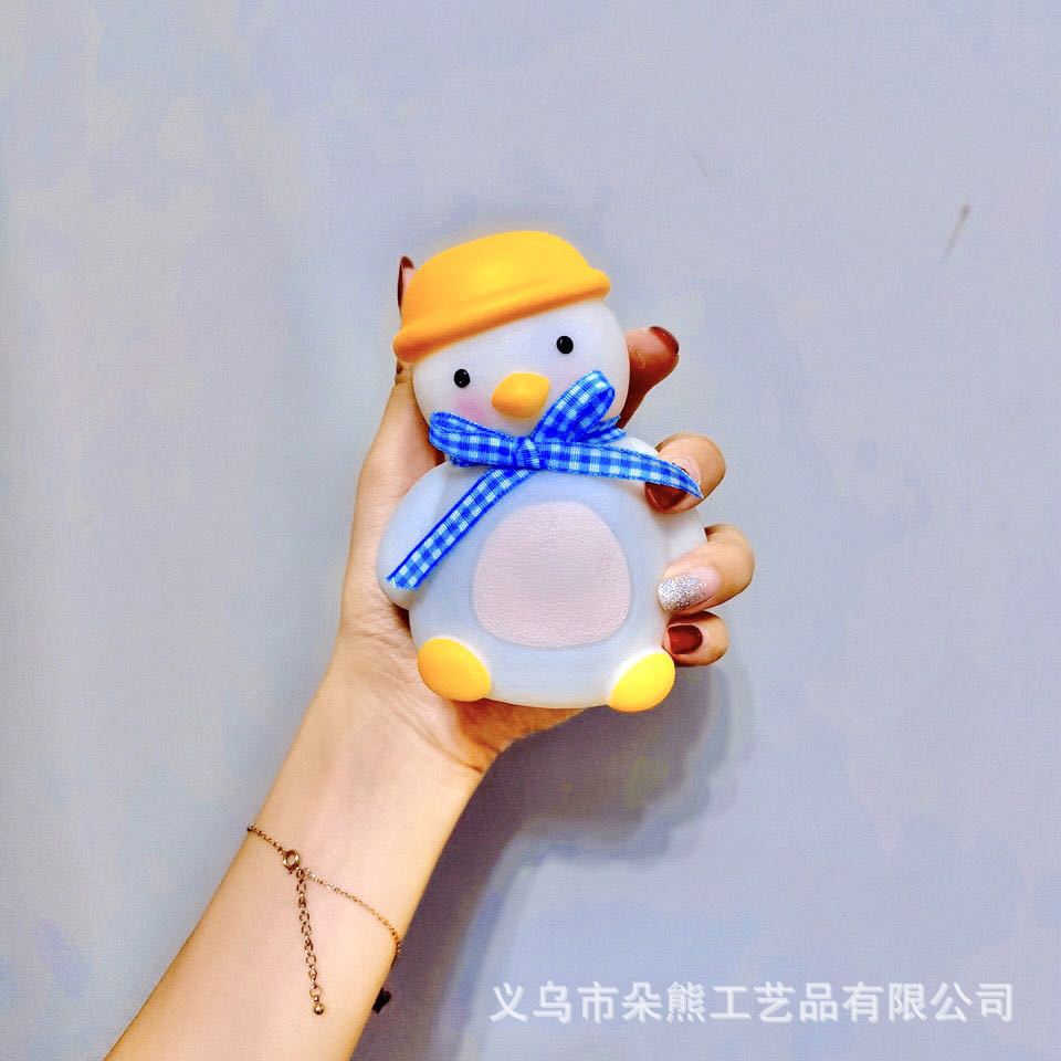 비뚤어진 오리-블루 리본