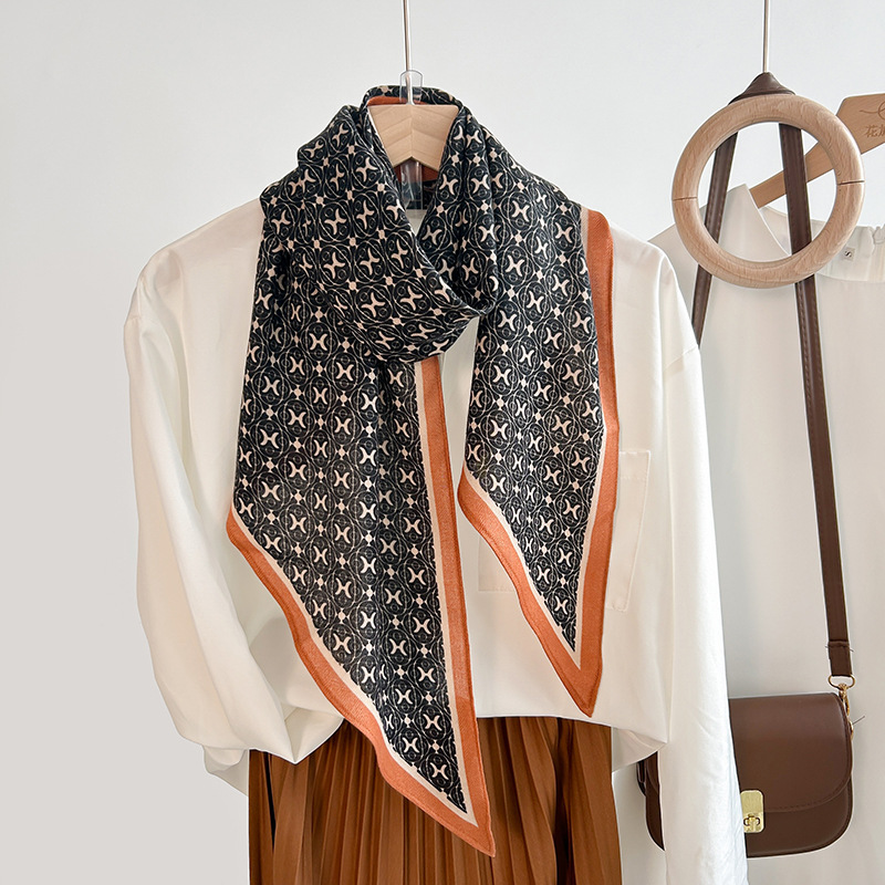 Nicho retrógrado seda monocapa toallas paralelas de moda transfronteriza japonesa y coreana mujer alta sensación de lana toallas de impresión de seda