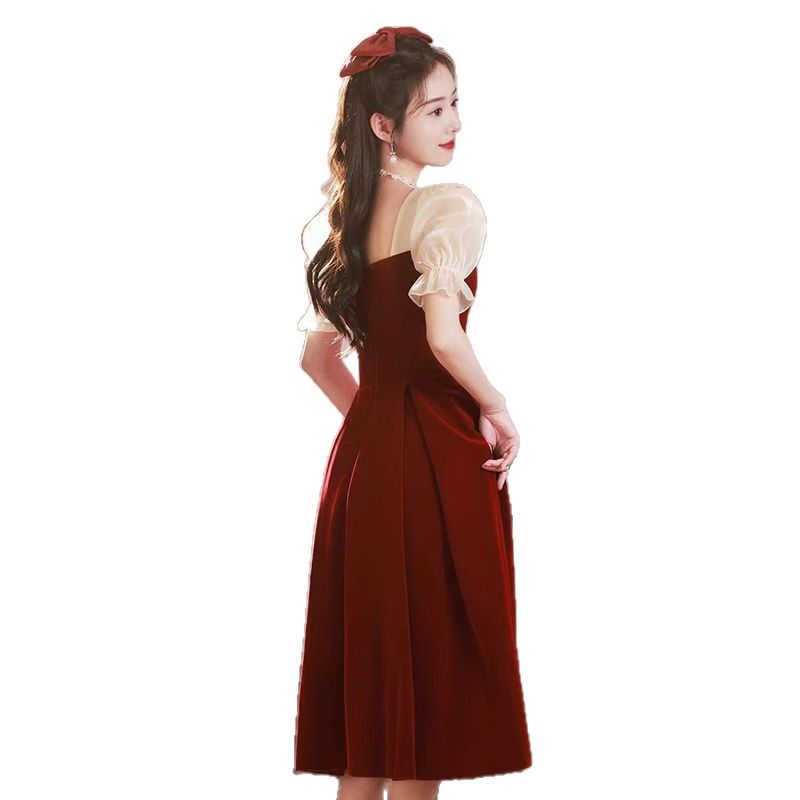 订婚小洋装