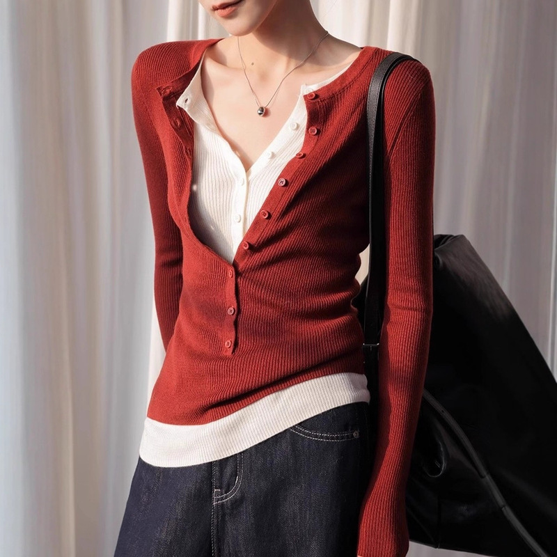 Jwunique Dimple Red V Neck Long-Sleeved Fake Two-Piece Knitwear for Women 2025 Early Autumn Slimming Look Top