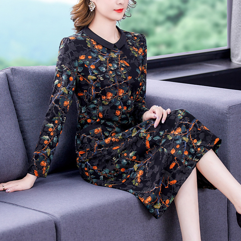 Retro ethnic autumn dress