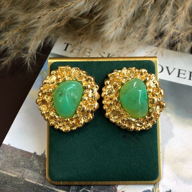 Plating, Inlay Design Elegant, Classic Style Style 1 Pair Elegant Lady Classic Style Flower Plating Inlay Alloy Resin Ear Studs