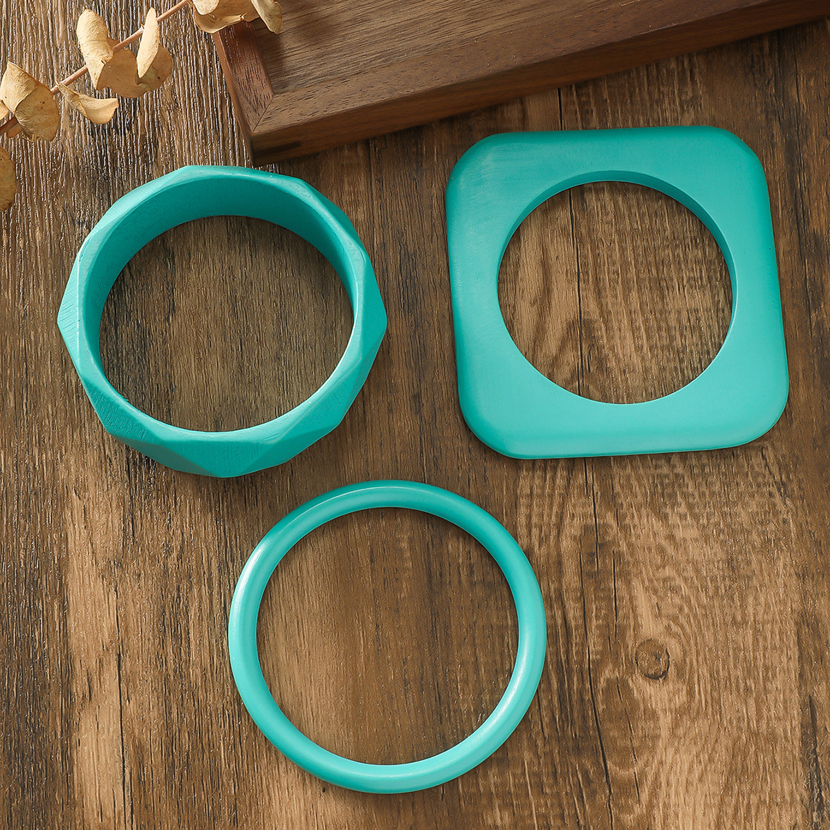 Solid Color Retro Classic Style Wood Bangle Wholesale display picture 11